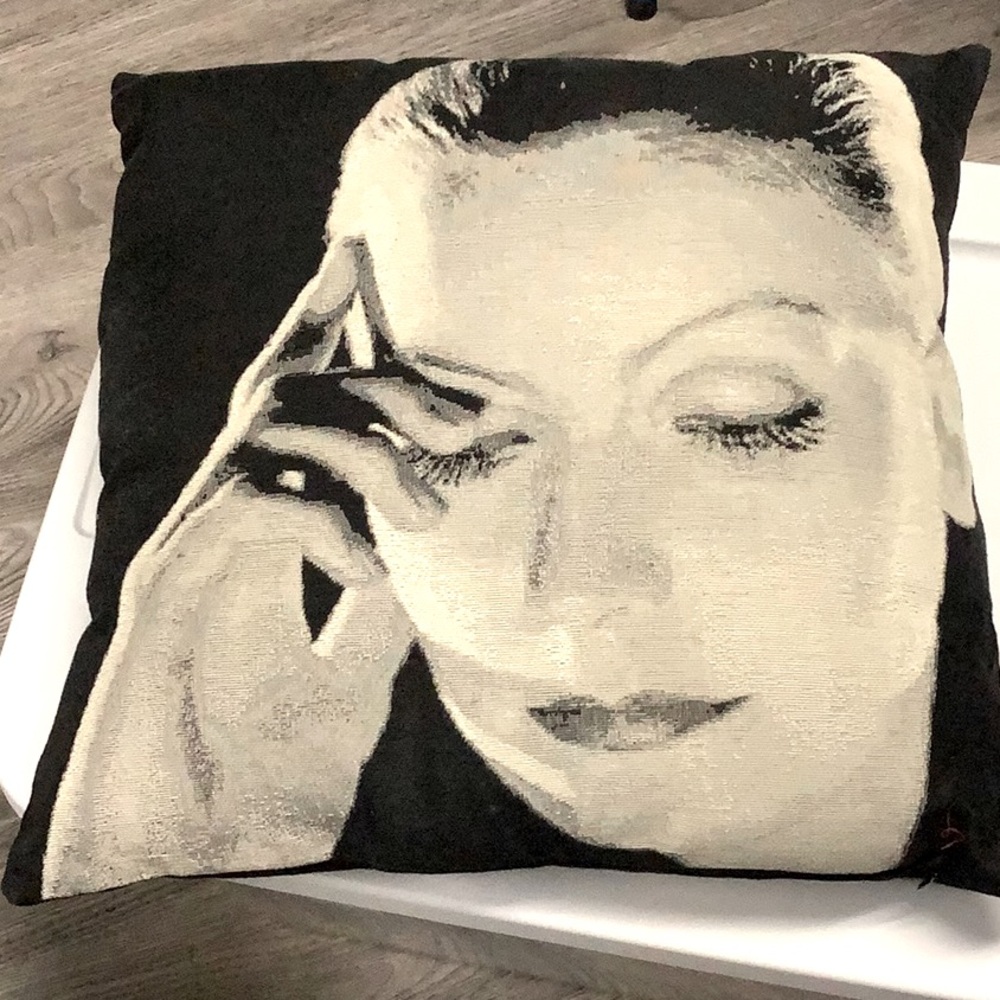 Celebrity Accent Decorative Linen Pillow Cushion 17”x17” (lighter areas on back)